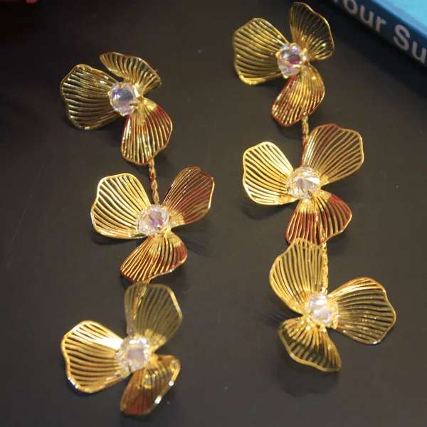 Alloy_Stylish_Korean_Earing_For_Women