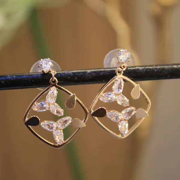 Alloy_Stylish_Western_Earing_For_Women
