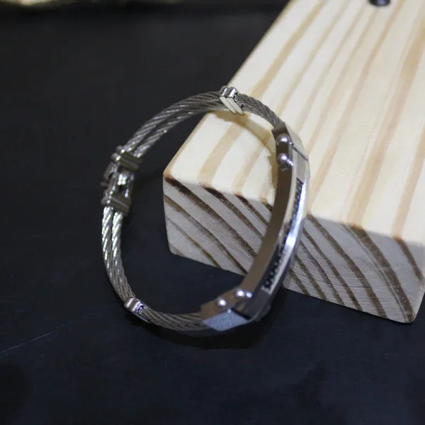 Stylish_Alloy_Bracelet_For_Men