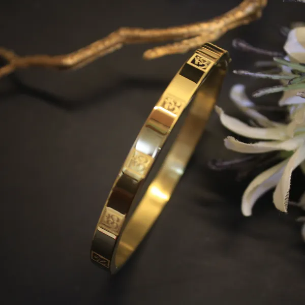 Gold_Plate_Anti_Tarnish_OM_Bracelet_For_Men