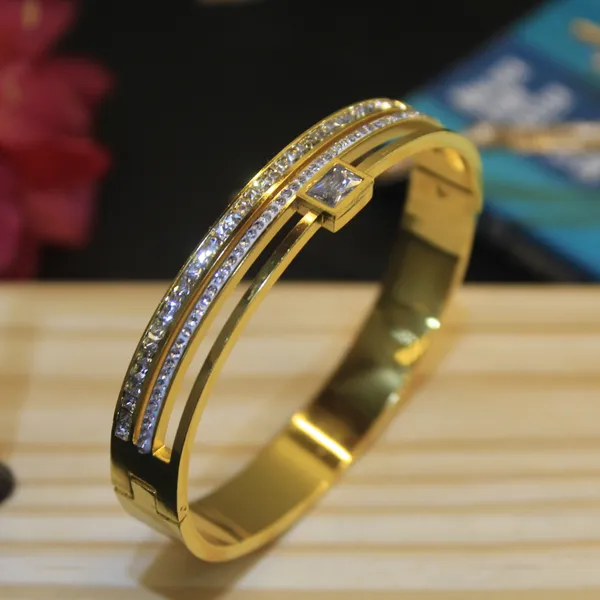 Gold_Plated_Anti_Tarnish_Cubic_Zirconia_Bracelet_Bangle_|_Pack_of__1