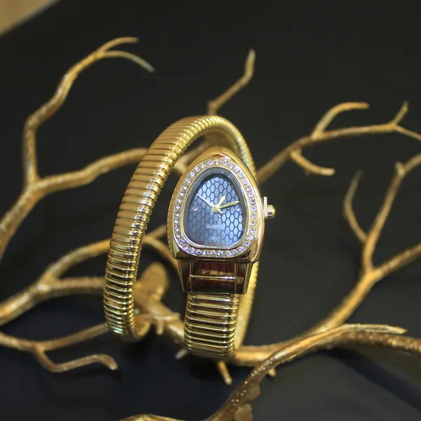 Glimsy_Serpentina_Luxe_–_Gold_Plated_Bracelet_Watch