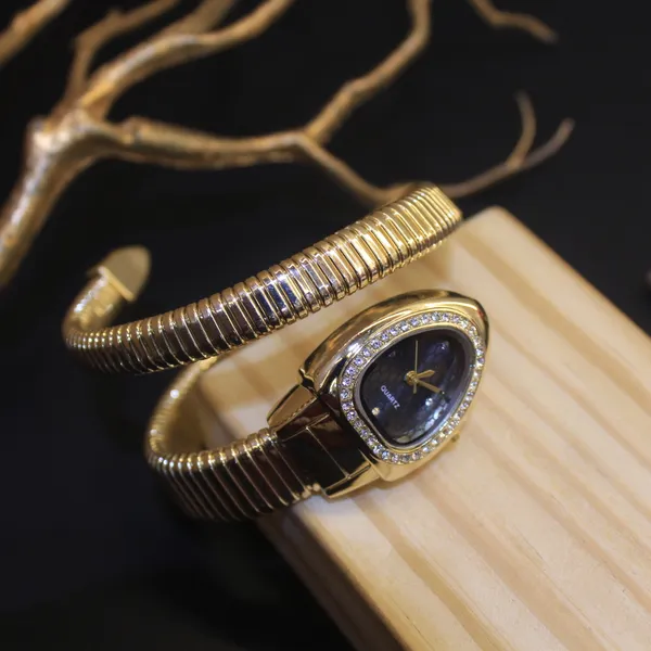 Glimsy_Serpentina_Luxe_–_Gold_Plated_Bracelet_Watch