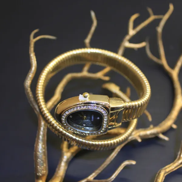 Glimsy_Serpentina_Luxe_–_Gold_Plated_Bracelet_Watch