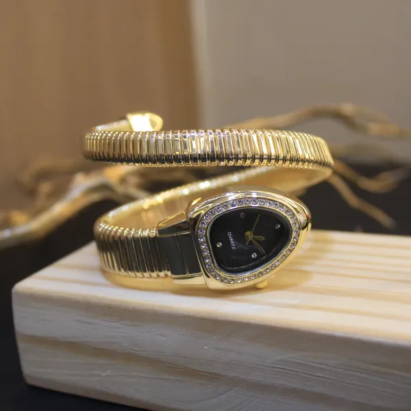 Glimsy_Serpentina_Luxe_–_Gold_Plated_Bracelet_Watch