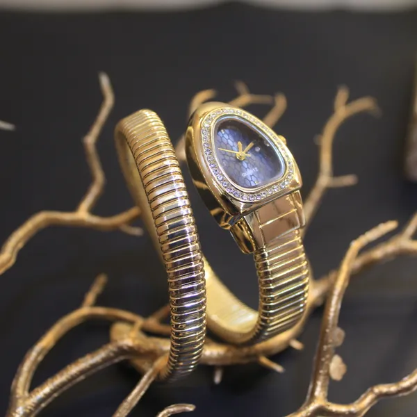Glimsy_Serpentina_Luxe_–_Gold_Plated_Bracelet_Watch