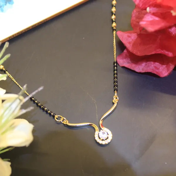 Glimsy_Gold_Plated_Anti_Tarnish_Seraphina_Curve_Mangalsutra