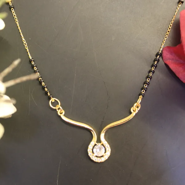 Glimsy_Gold_Plated_Anti_Tarnish_Seraphina_Curve_Mangalsutra