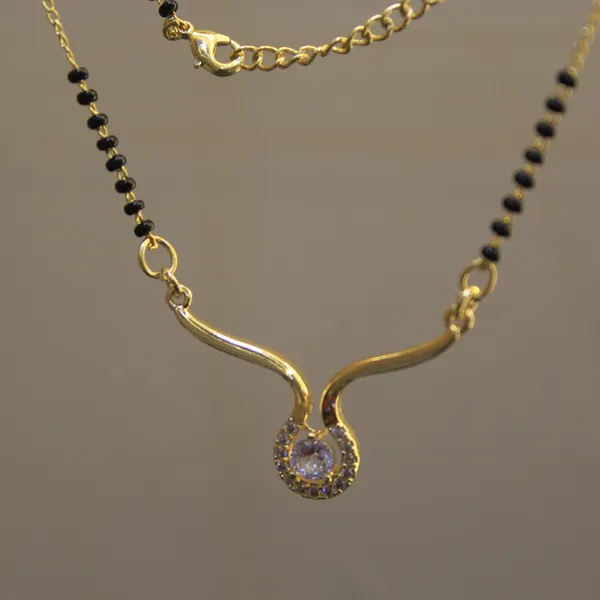Glimsy_Gold_Plated_Anti_Tarnish_Seraphina_Curve_Mangalsutra