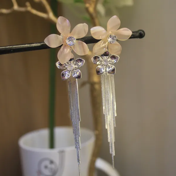 Alloy_Stylish_Korean_Earing_For_Women