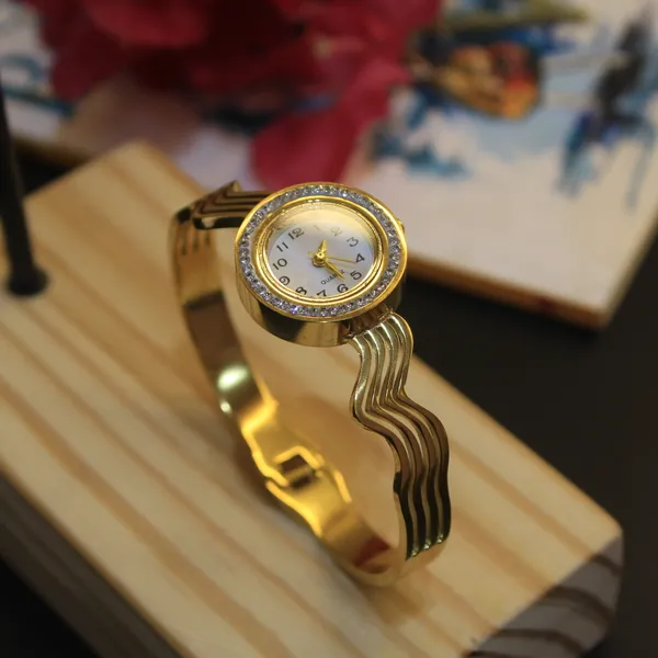 Glimsy_Women_Bracelet_Watch