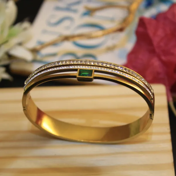 Gold_Plated_Anti_Tarnish_Cubic_Zirconia_Emerald_toned_Bracelet_for_Women_|_Pack_of__1