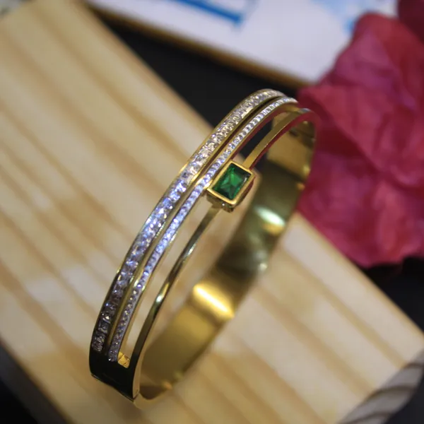 Gold_Plated_Anti_Tarnish_Cubic_Zirconia_Emerald_toned_Bracelet_for_Women_|_Pack_of__1