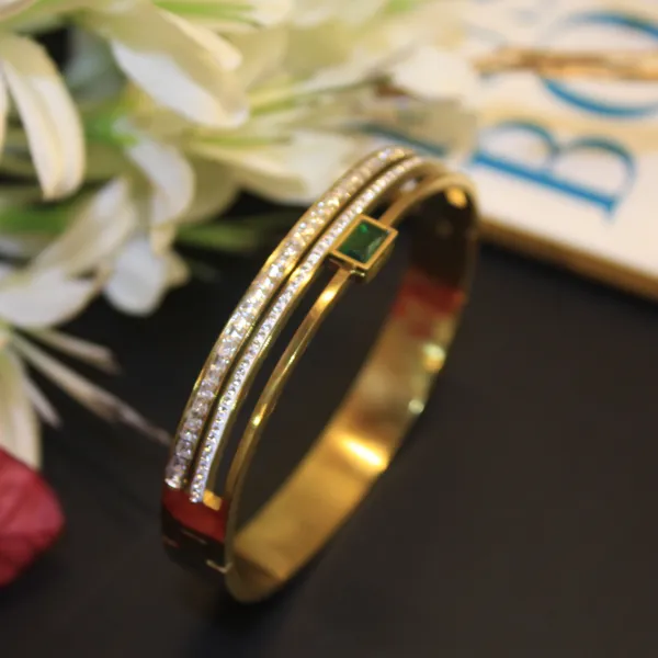 Gold_Plated_Anti_Tarnish_Cubic_Zirconia_Emerald_toned_Bracelet_for_Women_|_Pack_of__1