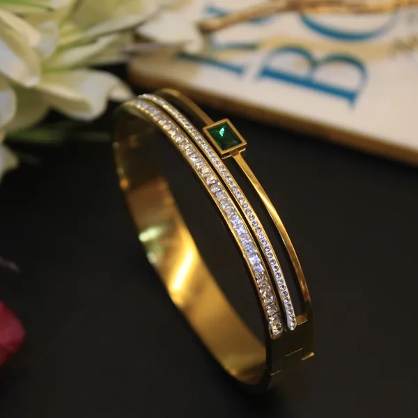 Gold_Plated_Anti_Tarnish_Cubic_Zirconia_Emerald_toned_Bracelet_for_Women_|_Pack_of__1