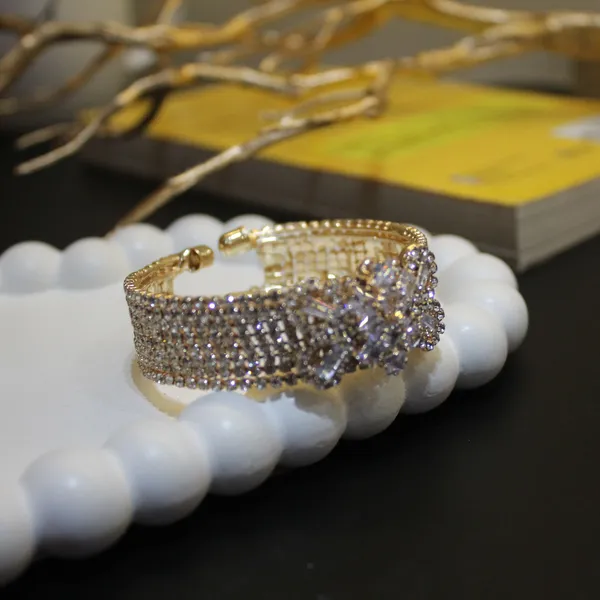 Golden_&_White_Premium_Alloy_Bracelets_For_Women