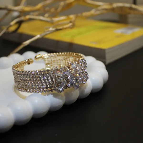 Golden_&_White_Premium_Alloy_Bracelets_For_Women