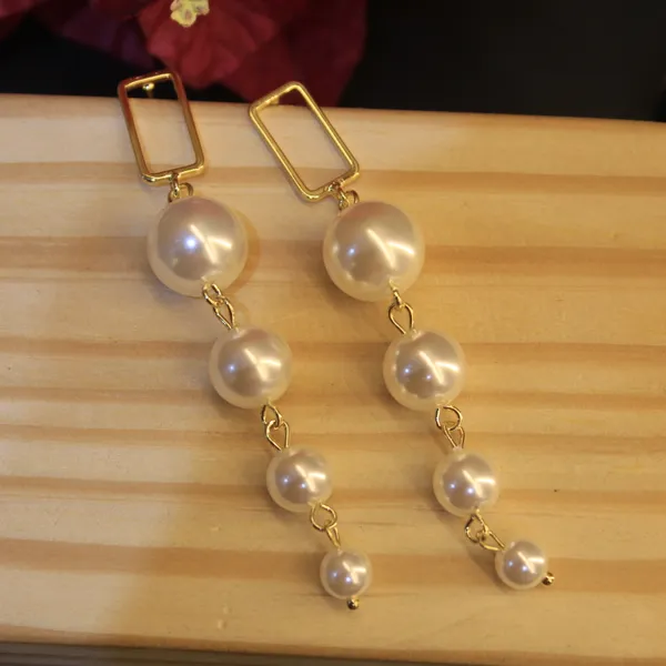 Alloy_Stylish_Korean_Earing_For_Women
