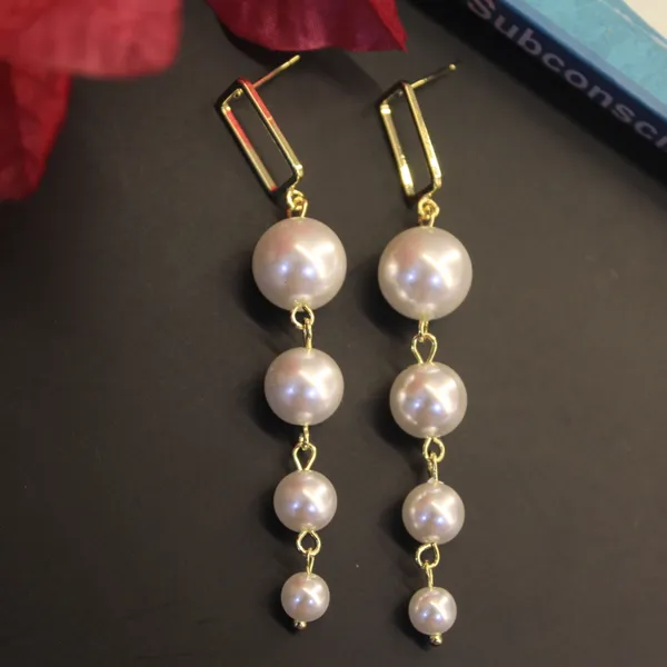 Alloy_Stylish_Korean_Earing_For_Women