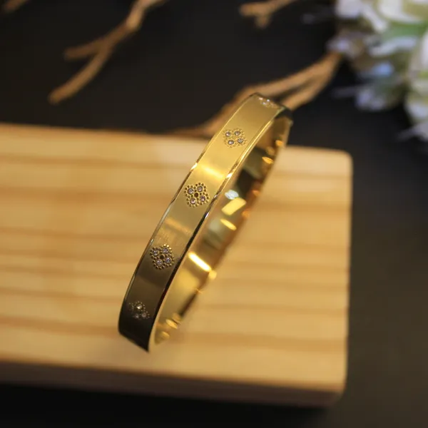 Gold_Plated_Anti_Tarnish_Flora_Luxe_Crystal_Bangle