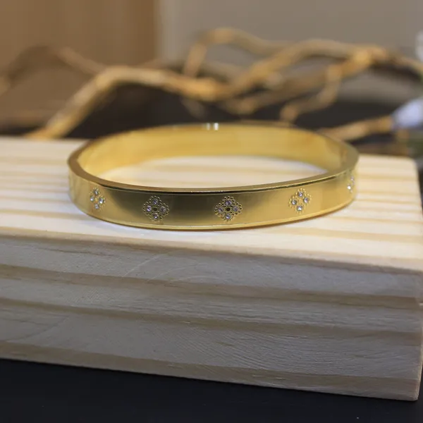 Gold_Plated_Anti_Tarnish_Flora_Luxe_Crystal_Bangle