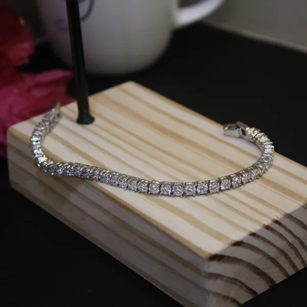 Silver_Premium_Tennis_Bracelets_For_Women