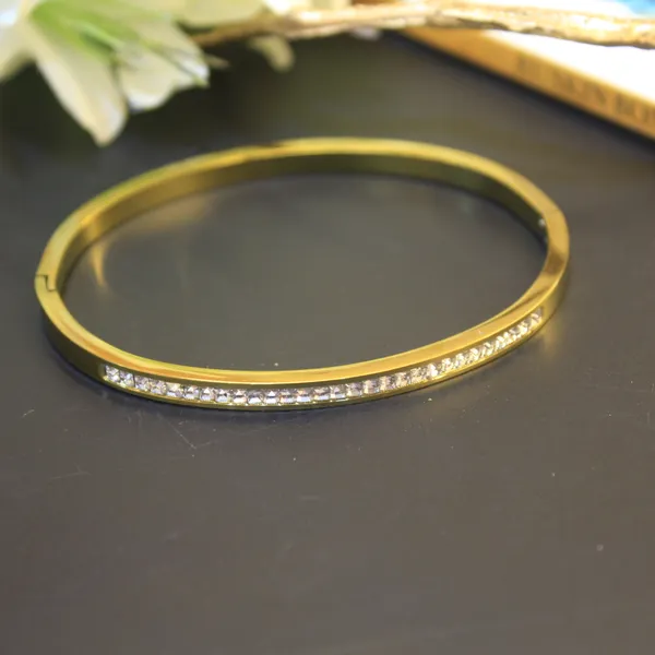 Premium_Gold_Plated_Bracelet_for_Women