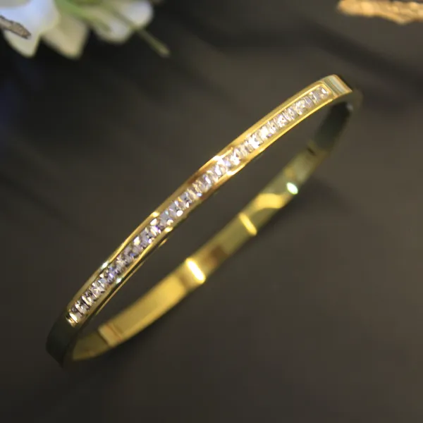 Premium_Gold_Plated_Bracelet_for_Women