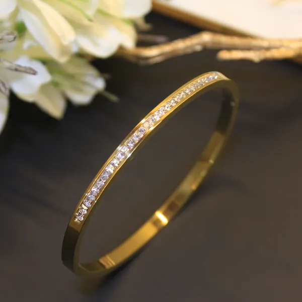 Premium_Gold_Plated_Bracelet_for_Women