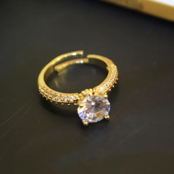 Glimsy_Eternal_Spark_–_Gold_Plated_Solitaire_Ring