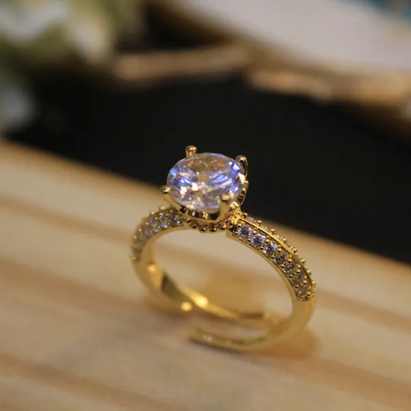 Glimsy_Eternal_Spark_–_Gold_Plated_Solitaire_Ring