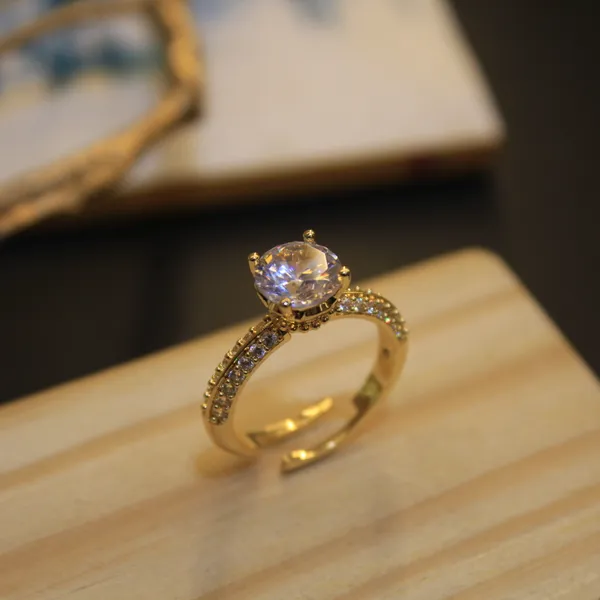 Glimsy_Eternal_Spark_–_Gold_Plated_Solitaire_Ring