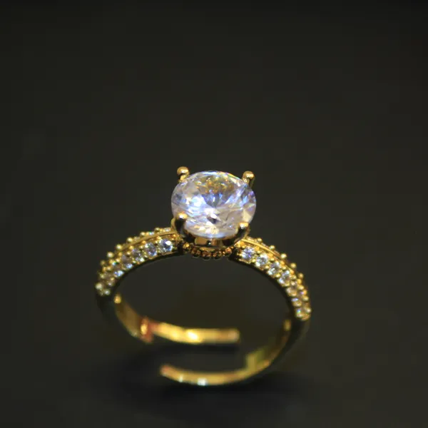 Glimsy_Eternal_Spark_–_Gold_Plated_Solitaire_Ring