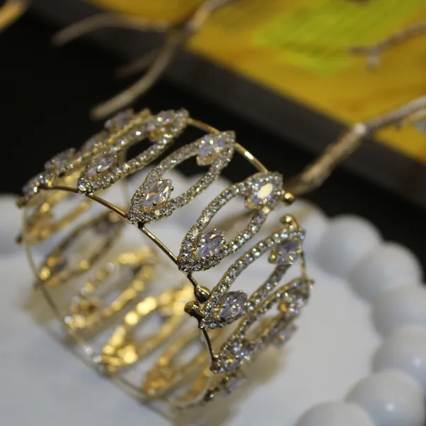 White_&_Golden_Premium_Alloy_Bracelets_For_Women