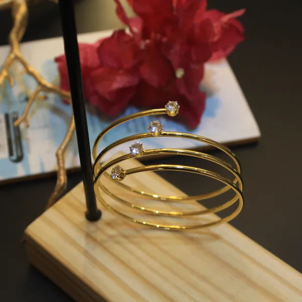 Gold_Plated_Anti_Tarnish_Swirl_Diamond_Bracelet_for_Women