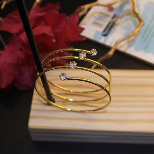 Gold_Plated_Anti_Tarnish_Swirl_Diamond_Bracelet_for_Women