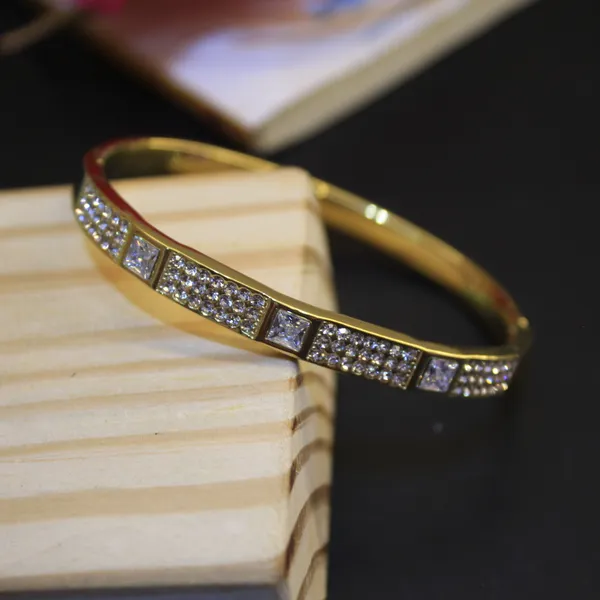 Gold_Plated_Anti_Tarnish_American_Diamond_Eternal_Spark_Bracelet