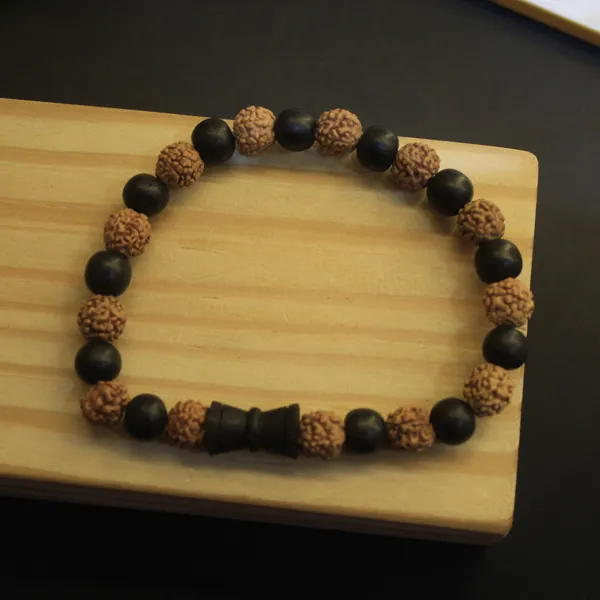 Glimsy_Divine_Shield_-_Certified_Rudraksha_Karungali_Bracelet