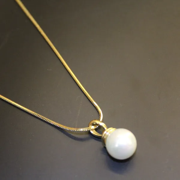 Stainless_Steel_Neck_Pendant_Set_For_Women