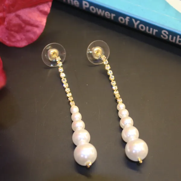Alloy_Stylish_Korean_Earing_For_Women
