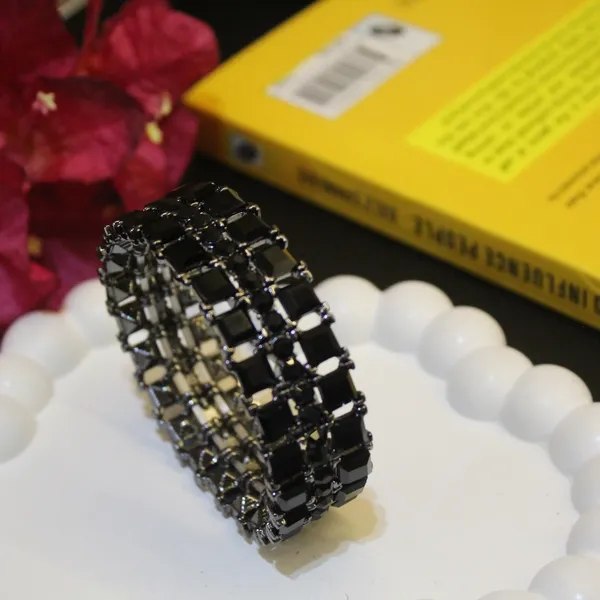 Black_Premium_Crystal_Stretch_Bracelets_For_Women