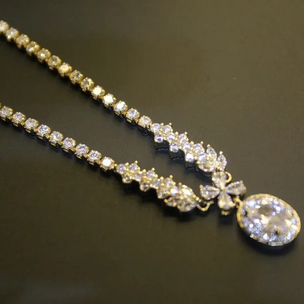 Brass_Stylish_Neck_Pendant_Set_For_Women