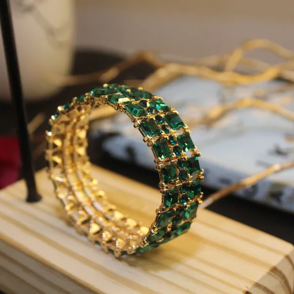 Green_Premium_Crystal_Stretch_Bracelets_For_Women
