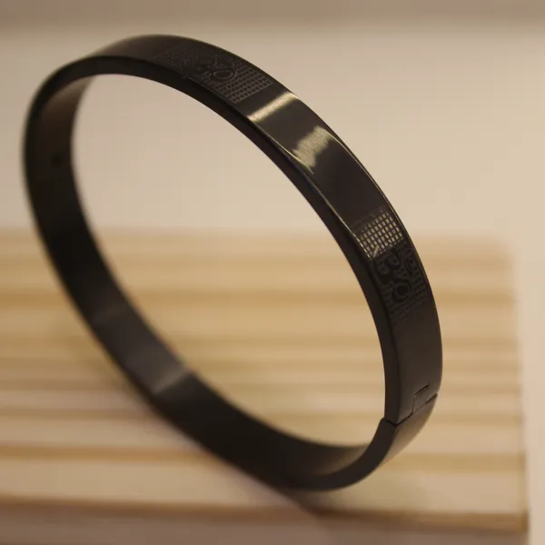 Stylish_Alloy_Bracelet_For_Men