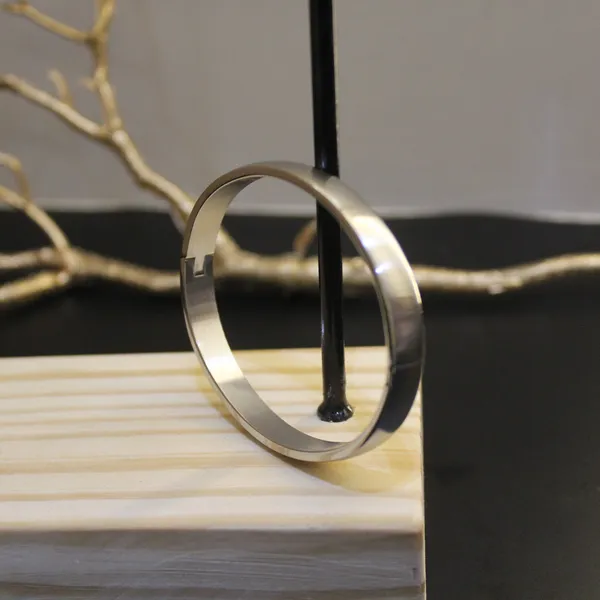 Silver_Premium_Alloy_Bracelet_For_Men