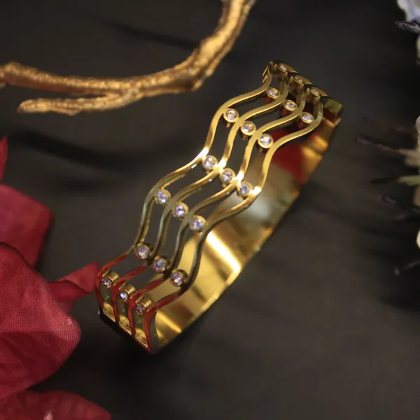 Gold_Plated_Anti_tarnish_Zig_Zag_Stone_Stubbed_Bracelet