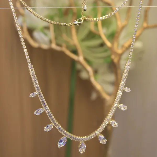 Glimsy_Women_Neck_Pendant