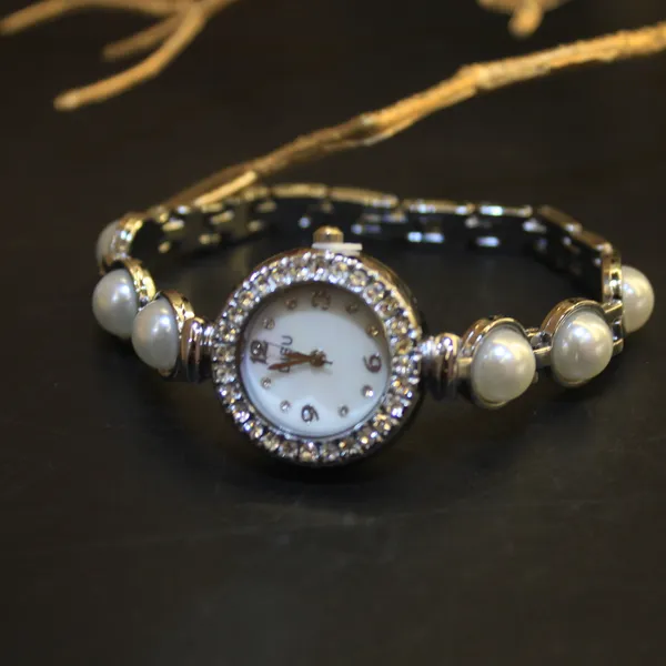 Glimsy_Silver_Pearl_Royale_Bracelet_Watch