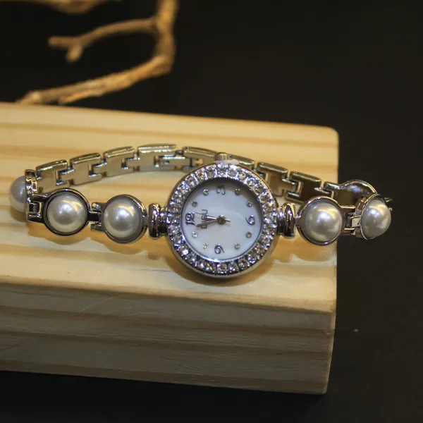 Glimsy_Silver_Pearl_Royale_Bracelet_Watch