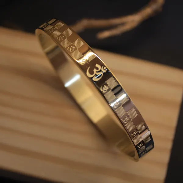 Gold_Plated_Anti_Tarnish_Om_Bracelet_For_Men